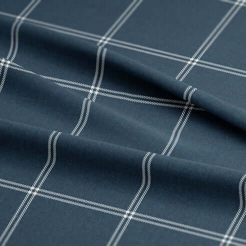 FAIT AU CANADA- Modèle SHAY BROAD ( A carreaux marine ) - Par Colcha Linens Douillette, Couvre-lit, Housse de couette  ,disponible chez Literie-Déco et moi 