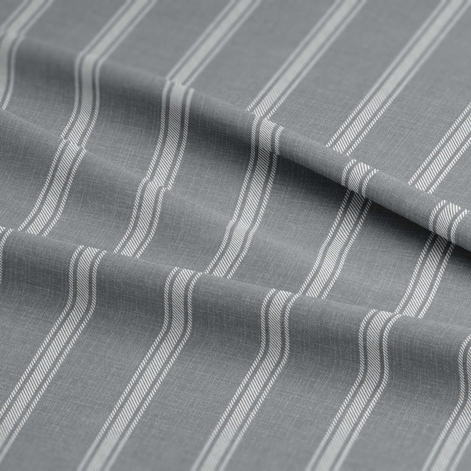 FAIT AU CANADA- Modèle  SHAY BROAD ( Rayé gris ) - Par Colcha Linens - Douillette, Couvre-lit, Housse de couette Colcha Linens - Literie-Déco et moi 