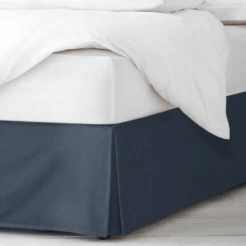 FAIT AU CANADA- Modèle SHAY MARINE UNI - Par Colcha Linens Douillette, Couvre-lit, Housse de couette  ,disponible chez Literie-Déco et moi 