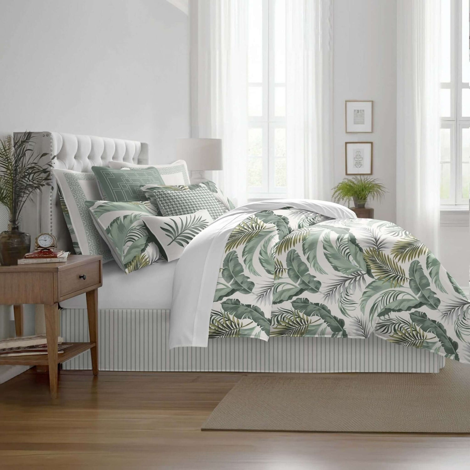 FABRIQUÉ AU CANADA-Modèle VERT FRONDOSA-Par Quilt Linens Douillette, Couvre-lit, Housse de couette  ,disponible chez Literie-Déco et moi 