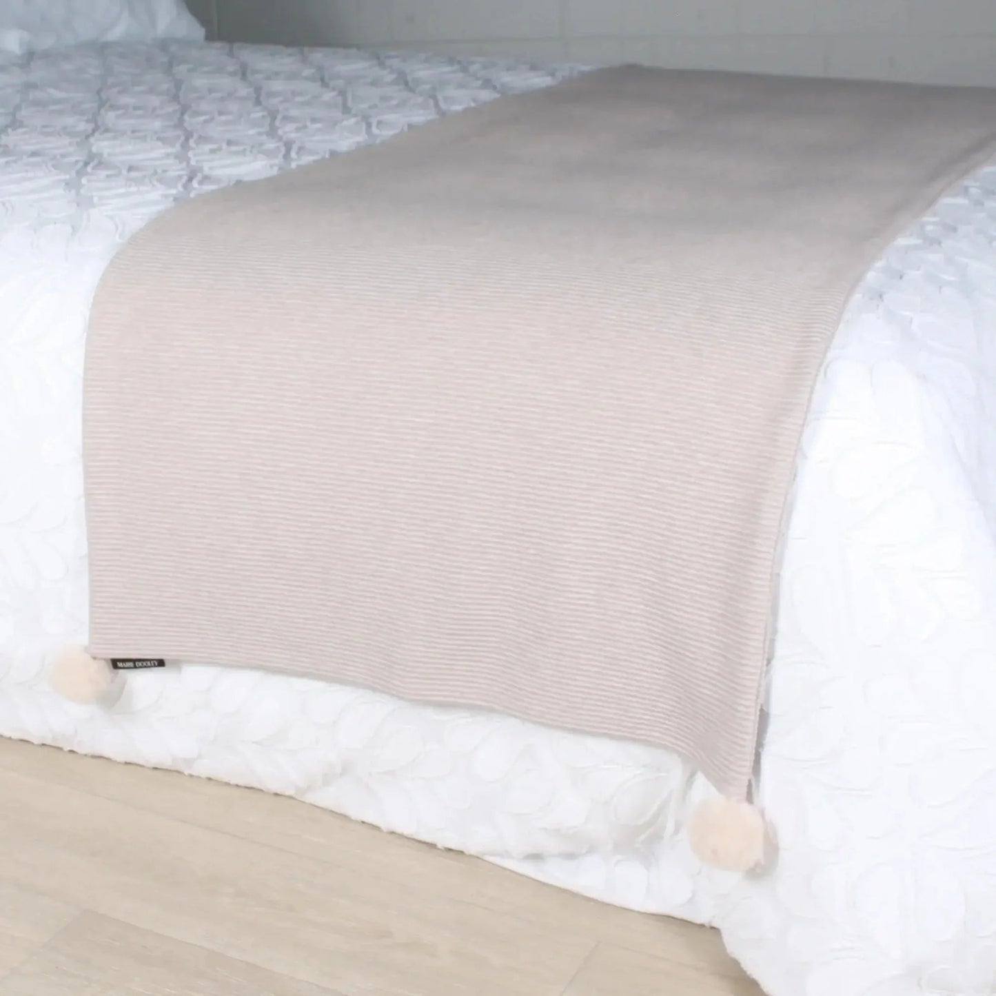 ( Fait au Québec ) Chemin de lit MIRANI ( 9 teintes disponibles ) - Literie - Déco et moi