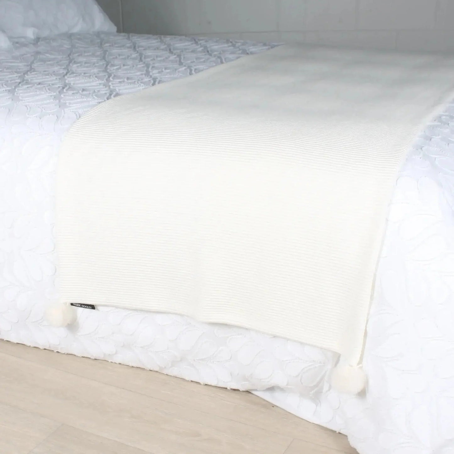 ( Fait au Québec ) Chemin de lit MIRANI ( 9 teintes disponibles ) - Literie - Déco et moi