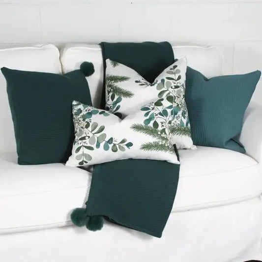 ( Fait au Québec ) - Coussin EUCALYPTUS ( Vert ) Coussins  ,disponible chez Literie-Déco et moi 