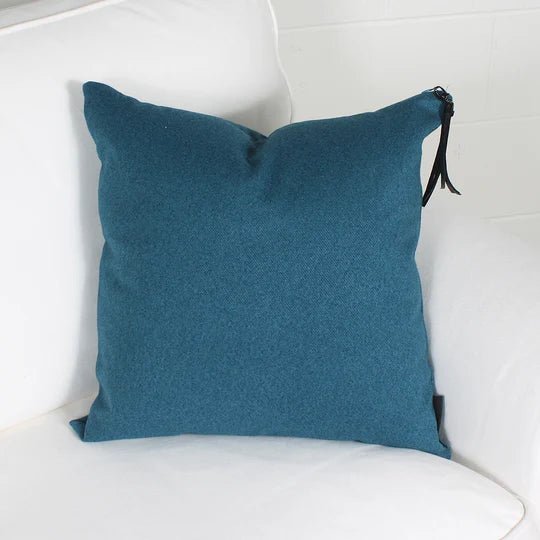 ( Fait au Québec ) - Coussin Heidi  ( 11 teintes disponibles ) - Coussins Accent mode - $44.99! Literie-Déco et moi 