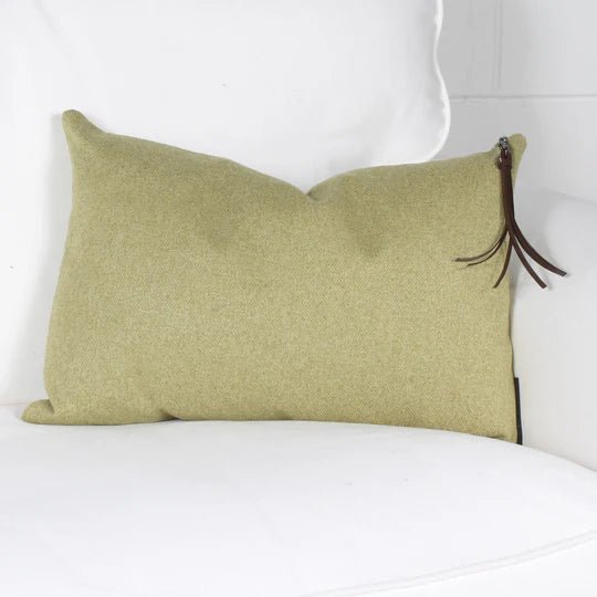 ( Fait au Québec ) - Coussin Heidi  ( 11 teintes disponibles ) - Coussins Accent mode - $44.99! Literie-Déco et moi 