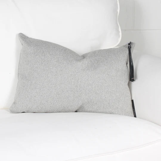 ( Fait au Québec ) - Coussin Heidi  ( 11 teintes disponibles ) - Coussins Accent mode - $44.99! Literie-Déco et moi 
