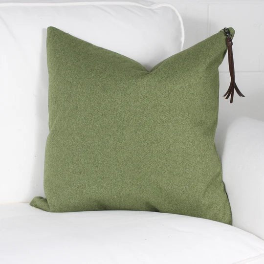 ( Fait au Québec ) - Coussin Heidi  ( 11 teintes disponibles ) - Coussins Accent mode - $44.99! Literie-Déco et moi 