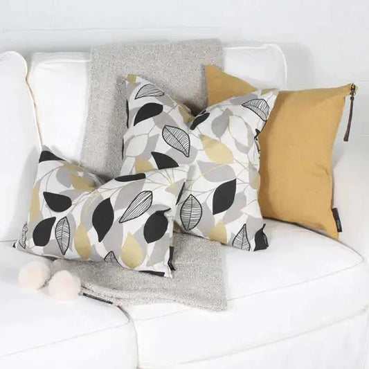 ( Fait au Québec ) - Coussin LAURIER  ( 2 formats disponibles) Coussins  ,disponible chez Literie-Déco et moi 