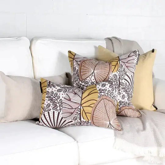 ( Fait au Québec ) - Coussin SAWI  ( 2 formats disponibles) Coussins  ,disponible chez Literie-Déco et moi 