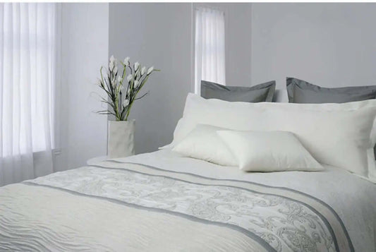 FAIT AU QUÉBEC - Couvre-lit ADELE - Couvre-lit CHÉNÉ - $399.99! Literie-Déco et moi 