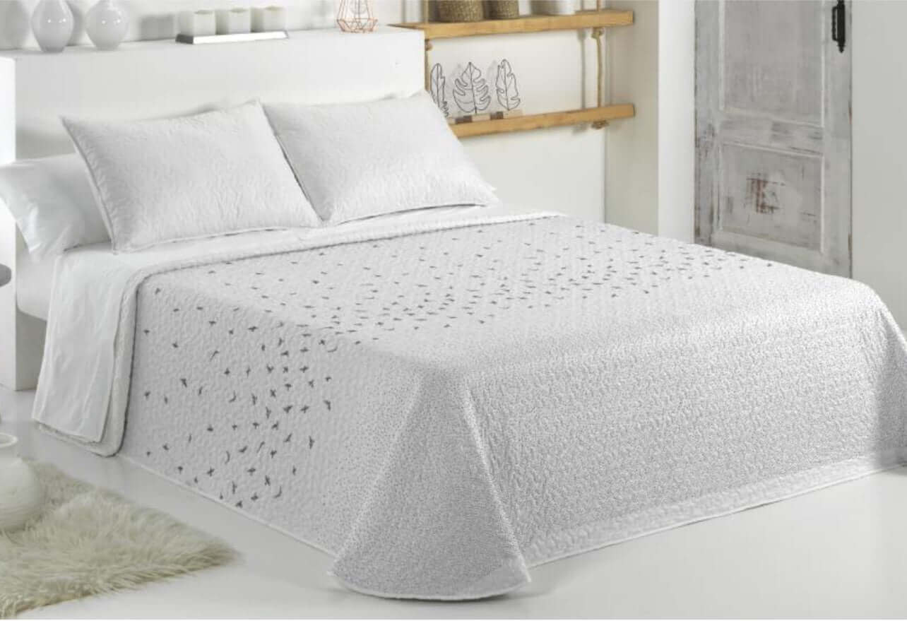 ( Fait au Québec ) - Couvre - lit IBIS - Literie - Déco et moi