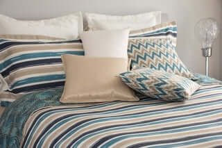FAIT AU QUÉBEC- Ensemble de housse de couette NAYA Housse de couette  ,disponible chez Literie-Déco et moi 