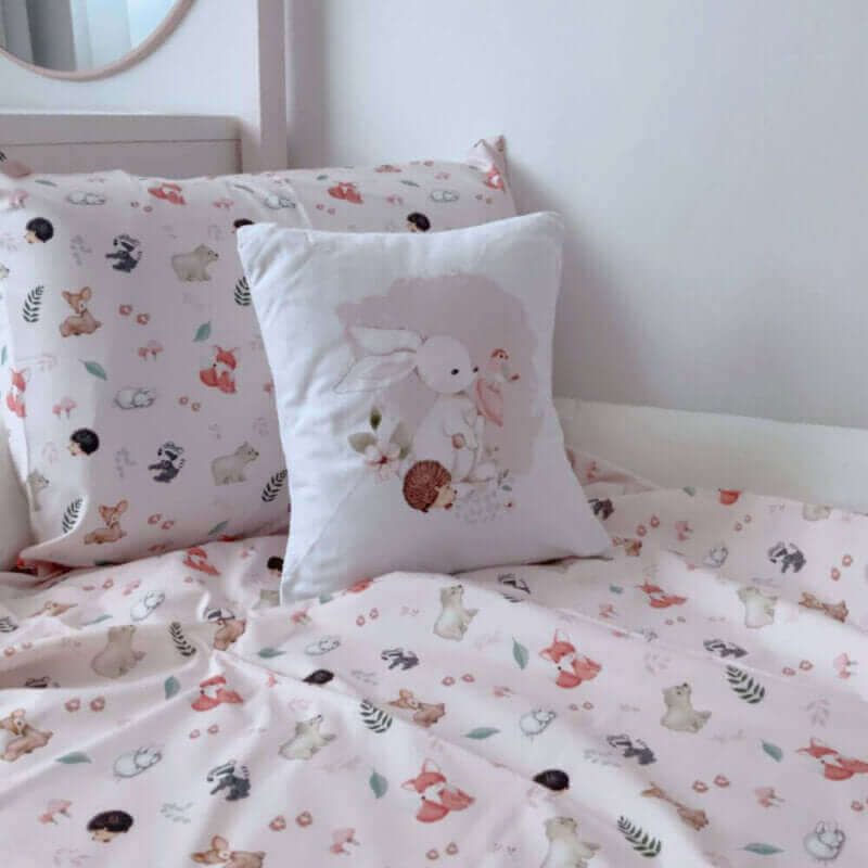 ( Fait au Québec) Ensemble de literie pour bébé - ANIMAUX DE LA FORET (Rose ) - Literie - Déco et moi
