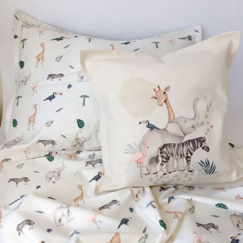 ( Fait au Québec) Ensemble de literie pour bébé- SAFARI housses de couette bébé  ,disponible chez Literie-Déco et moi 