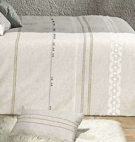  ( Fait au Québec ) Ensemble douillette MILO ( Gris , taupe et blanc ) de CHÉNÉ – PRODUIT  de qualité chez Literie & Déco et Moi