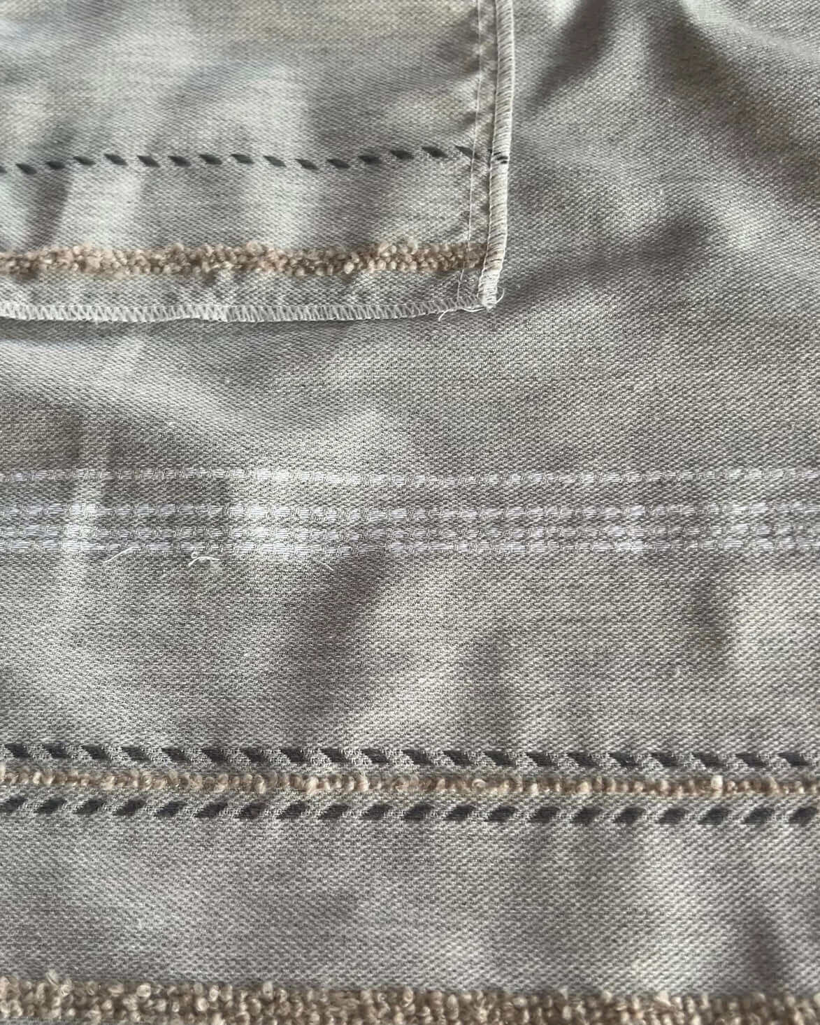  ( Fait au Québec ) Ensemble douillette MILO ( Gris , taupe et blanc ) de CHÉNÉ – PRODUIT  de qualité chez Literie & Déco et Moi