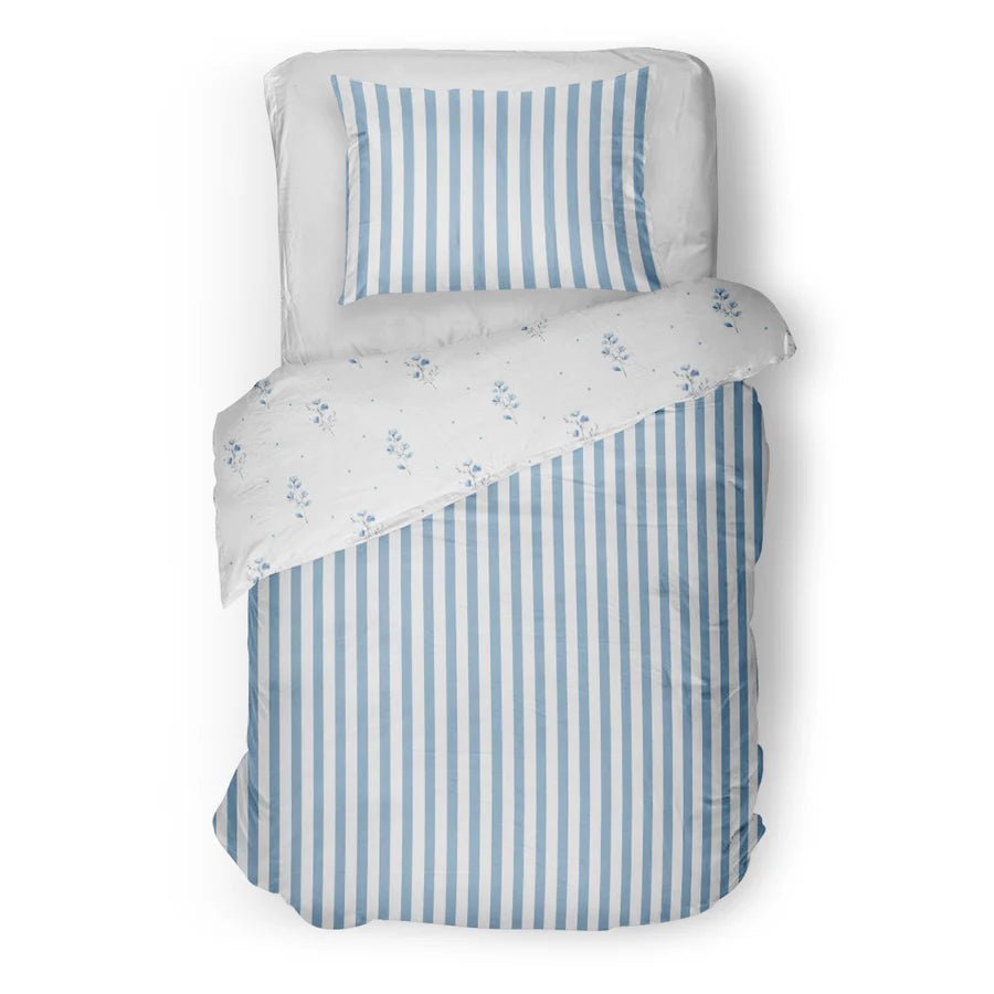 (FAIT AU QUEBEC) Fleurs bleues ligné - Couvre - lit pour enfants - Literie - Déco et moi