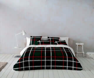 (Fait au Québec ) Housse de couette SCOTT VERT FORÊT  ( Ensemble 4 pièces ) Housse de couette  ,disponible chez Literie-Déco et moi 