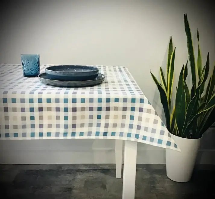 ( Fait au Québec) Nappe Lyly - NAPPES Literie & Déco et moi - $8.95! Literie-Déco et moi 