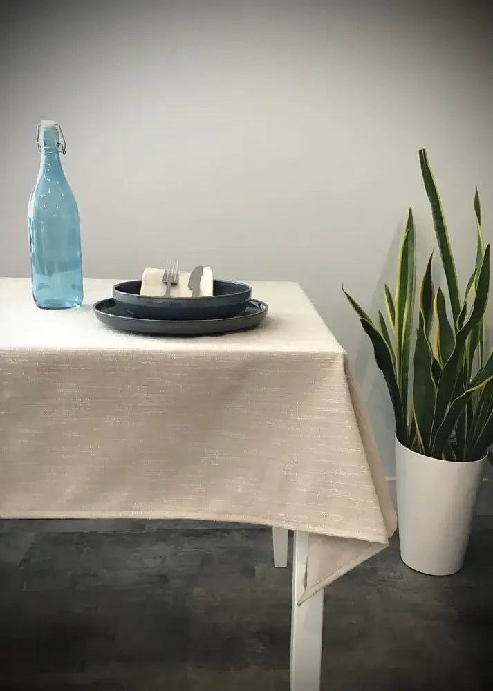 ( Fait au Québec) Nappe Troya - Élégance et Praticité - NAPPES Literie & Déco et moi - $8.95! Literie-Déco et moi 