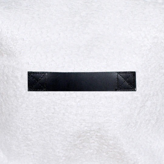  FAIT AU QUÉBEC- Pouf rond Sherpa  ( 6 teintes disponibles ) de Marie Dooley – PRODUIT  de qualité chez Literie & Déco et Moi