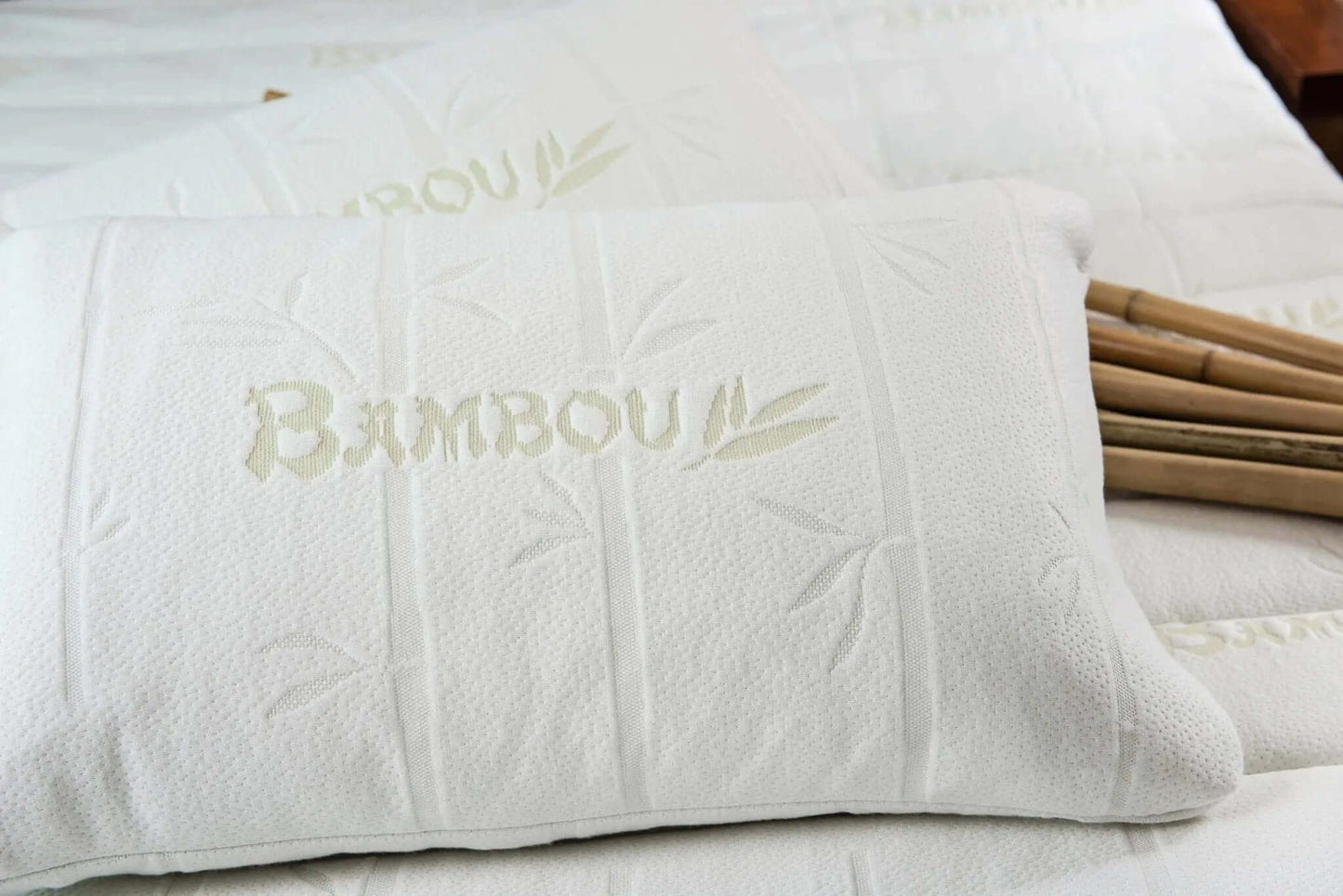 ( Fait au Québec )- Protège-matelas matelassé bambou BALNAO ( avec élastique tout autour) - protège-matelas Zénima - $84.95! Literie-Déco et moi 