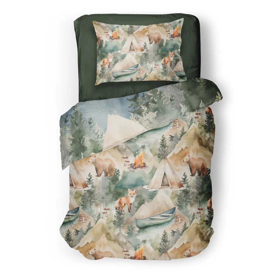 (FAIT AU QUEBEC) Randonnée en montagne - Couvre - lit pour enfants - Literie - Déco et moi