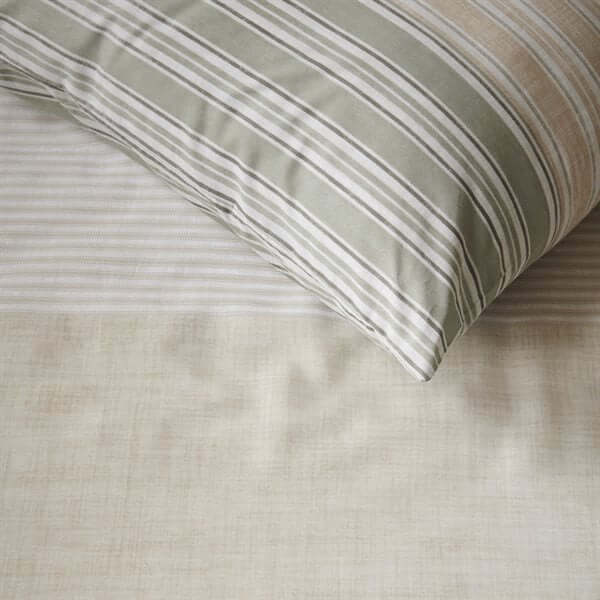Housse de couette à rayures ARUGULA- Par Brunelli Housse de couette  ,disponible chez Literie-Déco et moi 