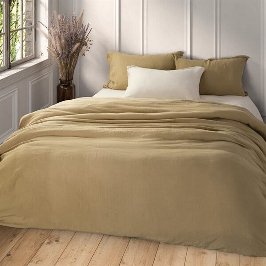 Housse de couette en lin tan- Par Brunelli Housse de couette  ,disponible chez Literie-Déco et moi 