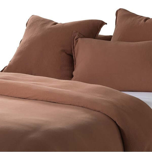 Housse de couette MUSLIN ( MARRON )- Par Brunelli Housse de couette  ,disponible chez Literie-Déco et moi 