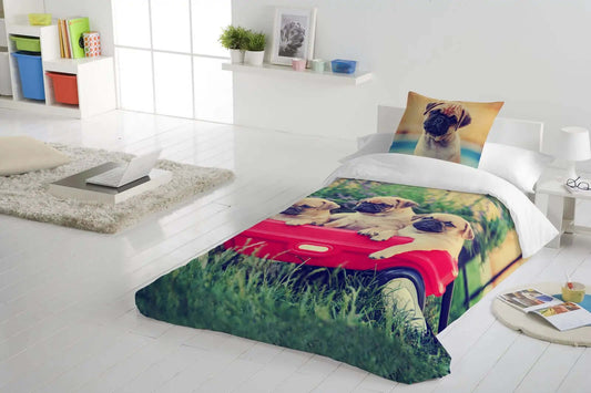 Housse de couette PUGS Housse de couette  ,disponible chez Literie-Déco et moi 