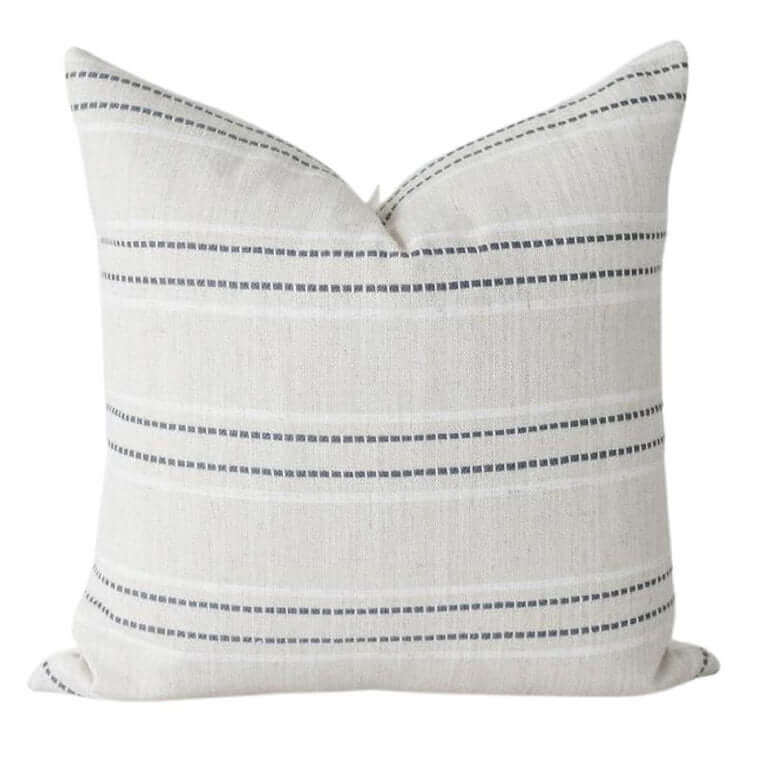 Housse de coussin FARMHOUSE ( Beige, blanc et gris foncé )   20'' x 20' - coussins Livia - Literie-Déco et moi 