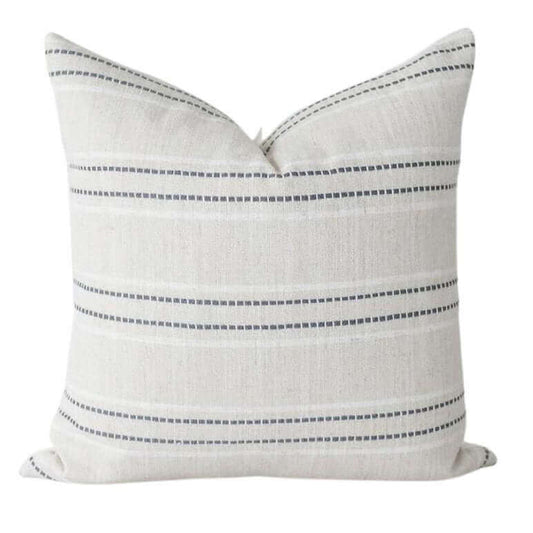 Housse de coussin FARMHOUSE ( Beige, blanc et gris foncé ) 20'' x 20' - Literie - Déco et moi