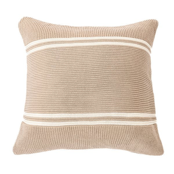 Coussin en tricot taupe HUDSON ( 18'' x 18'')- Par Brunelli coussins  ,disponible chez Literie-Déco et moi 