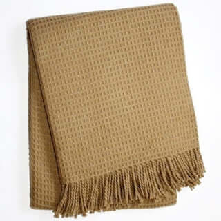 Jeté BASIC GAUFRÉ PIERRE ( 55'' X 70'') Jeté  ,disponible chez Literie-Déco et moi 