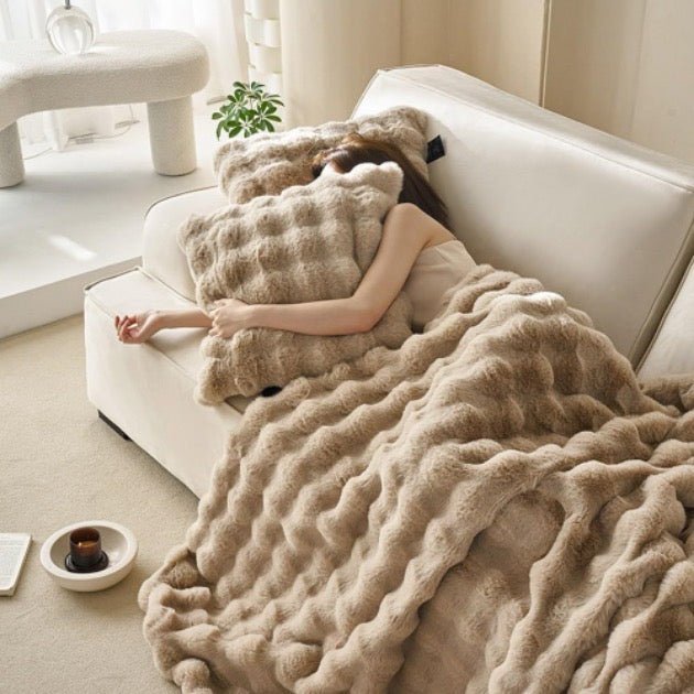 Jeté Beige DOUCEUR (  50'' x 60'' ) - Jetés Literie-Déco & moi - $109.99! Literie-Déco et moi 