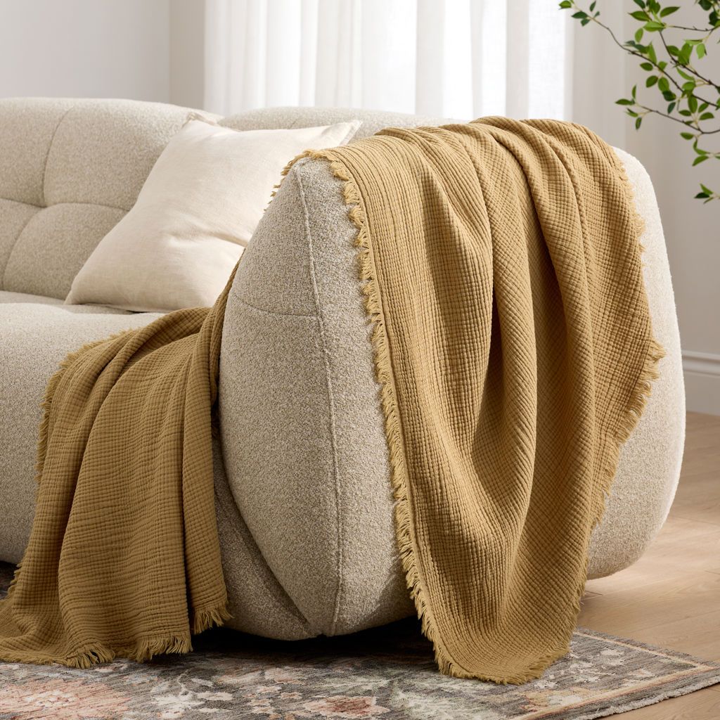 Jeté COZY- BLÉ  ( 50''x60'') - Jeté Livia - $79.99! Literie-Déco et moi 