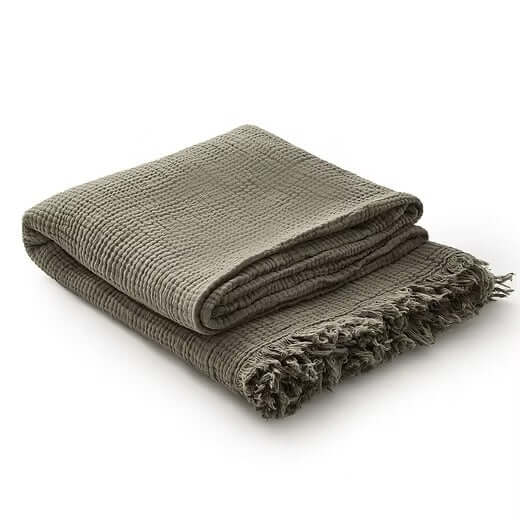 Jeté COZY- Gris  ( 50''x60'') - Jeté Livia - $79.99! Literie-Déco et moi 