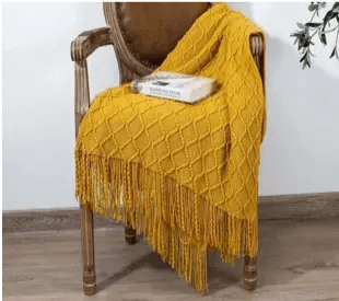 Jeté COZY - Jaune moutarde ( 50''x60'') Jeté  ,disponible chez Literie-Déco et moi 