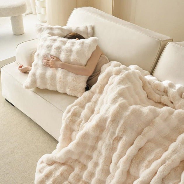  Jeté Crème DOUCEUR  (  50'' x 60'' ) de Literie-Déco & moi – PRODUIT  de qualité chez Literie & Déco et Moi