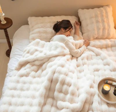  Jeté Crème DOUCEUR  (  50'' x 60'' ) de Literie-Déco & moi – PRODUIT  de qualité chez Literie & Déco et Moi