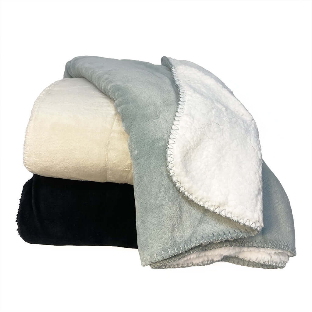 Jeté doux en sherpa SHERPINI  ( 8 couleurs disponibles ) Jeté  ,disponible chez Literie-Déco et moi 