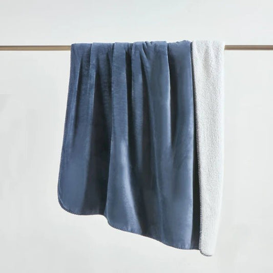 Jeté doux en sherpa SHERPINI - Bleu océan - Jeté Daniadown - Literie-Déco et moi 