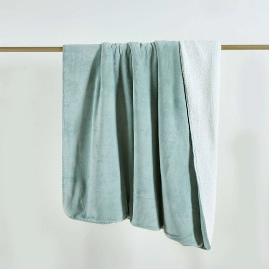 Jeté doux en sherpa SHERPINI - Vert ( Ether) - Jeté Daniadown - Literie-Déco et moi 