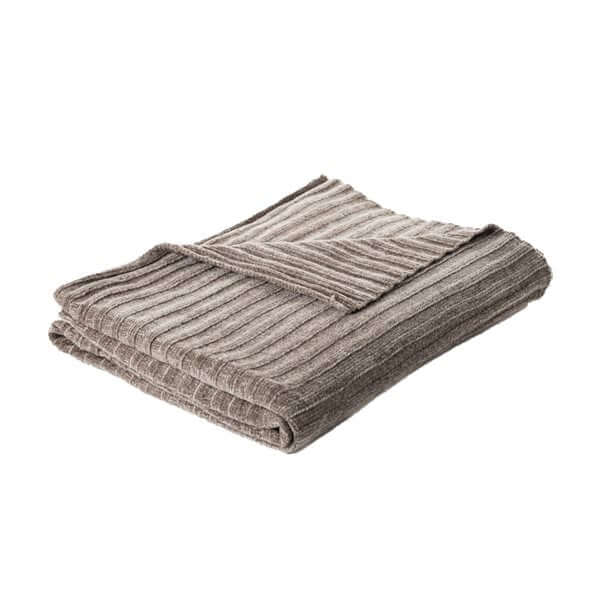 Jeté en chenille taupe HIPPY - par Brunelli Jeté  ,disponible chez Literie-Déco et moi 