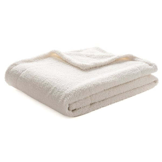 Jeté ivoire PLUSH  ( 50''x60'')- Par Brunelli Jeté  ,disponible chez Literie-Déco et moi 