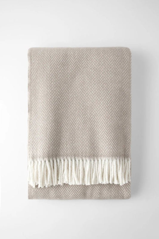  Jeté Skyline ( Taupe )  ( 55''x 70'') de CHÉNÉ – PRODUIT  de qualité chez Literie & Déco et Moi