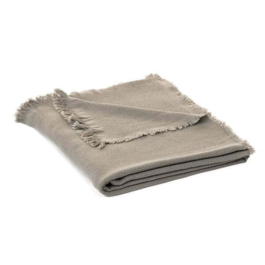 Jeté tissé gris OKOU- Par Brunelli Jeté  ,disponible chez Literie-Déco et moi 