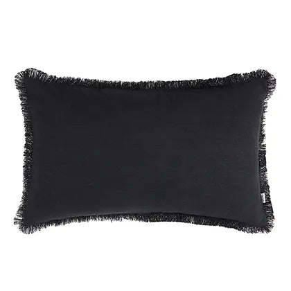 Coussin noir LINEN ( 12'' X 20'') ou (20'' x 20'') coussins  ,disponible chez Literie-Déco et moi 