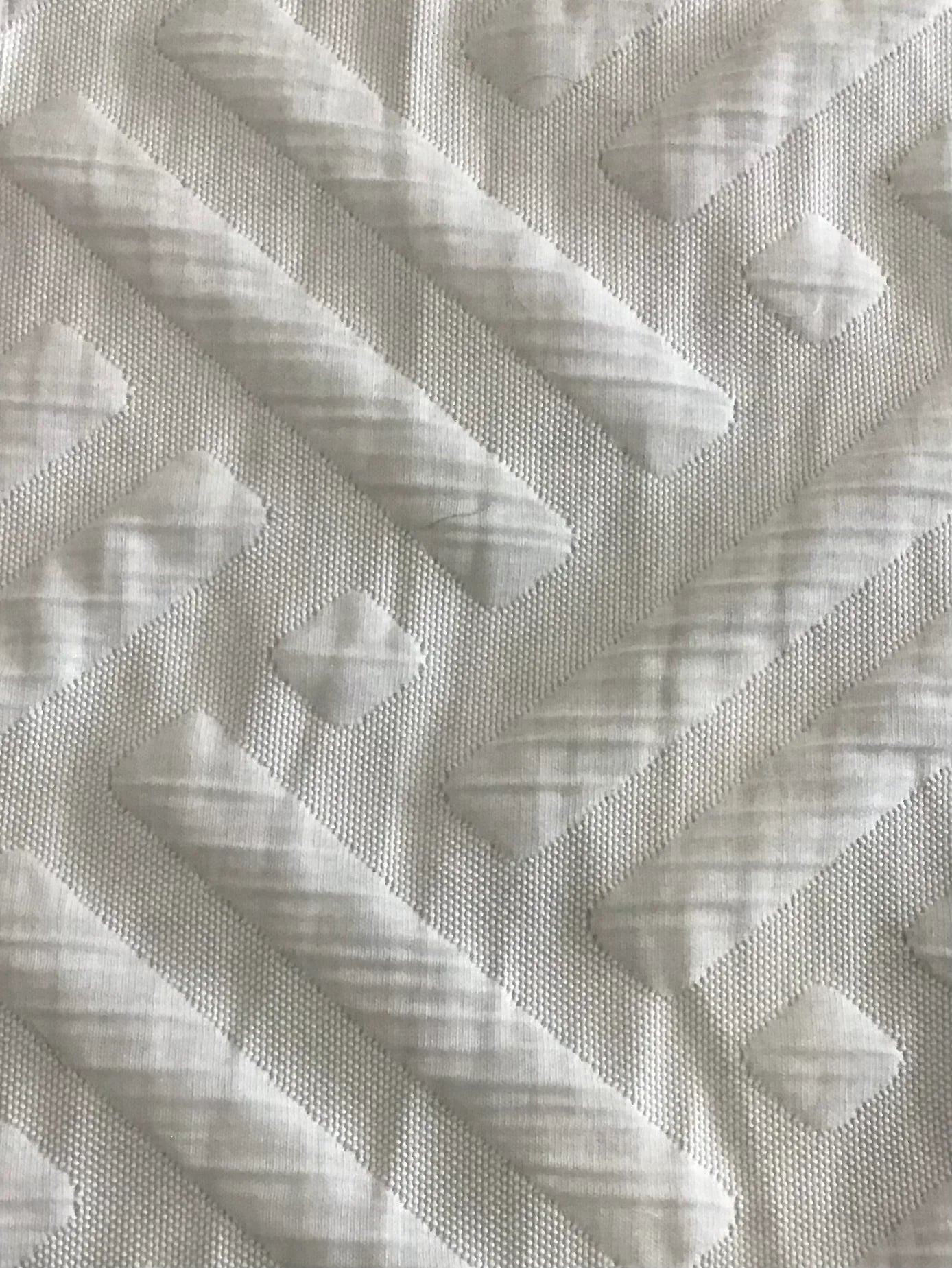 ( Fait au Québec ) - Couvre-lit réversible LIVO ( Crème, et le réversible est gris chiné ) - couvre-lits CHÉNÉ - Literie-Déco et moi 